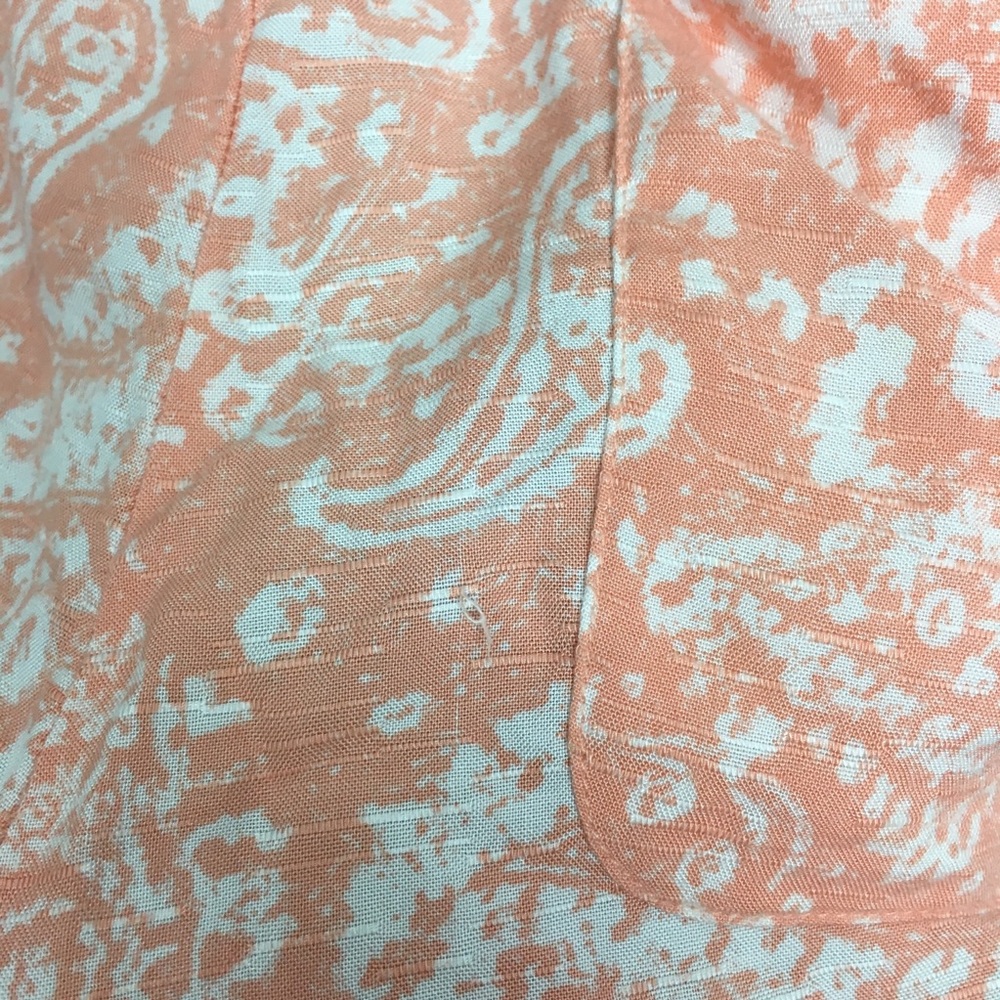 FREE PEOPLE • Peach tea paisley drape shorts SMALL - Picture 5 of 6